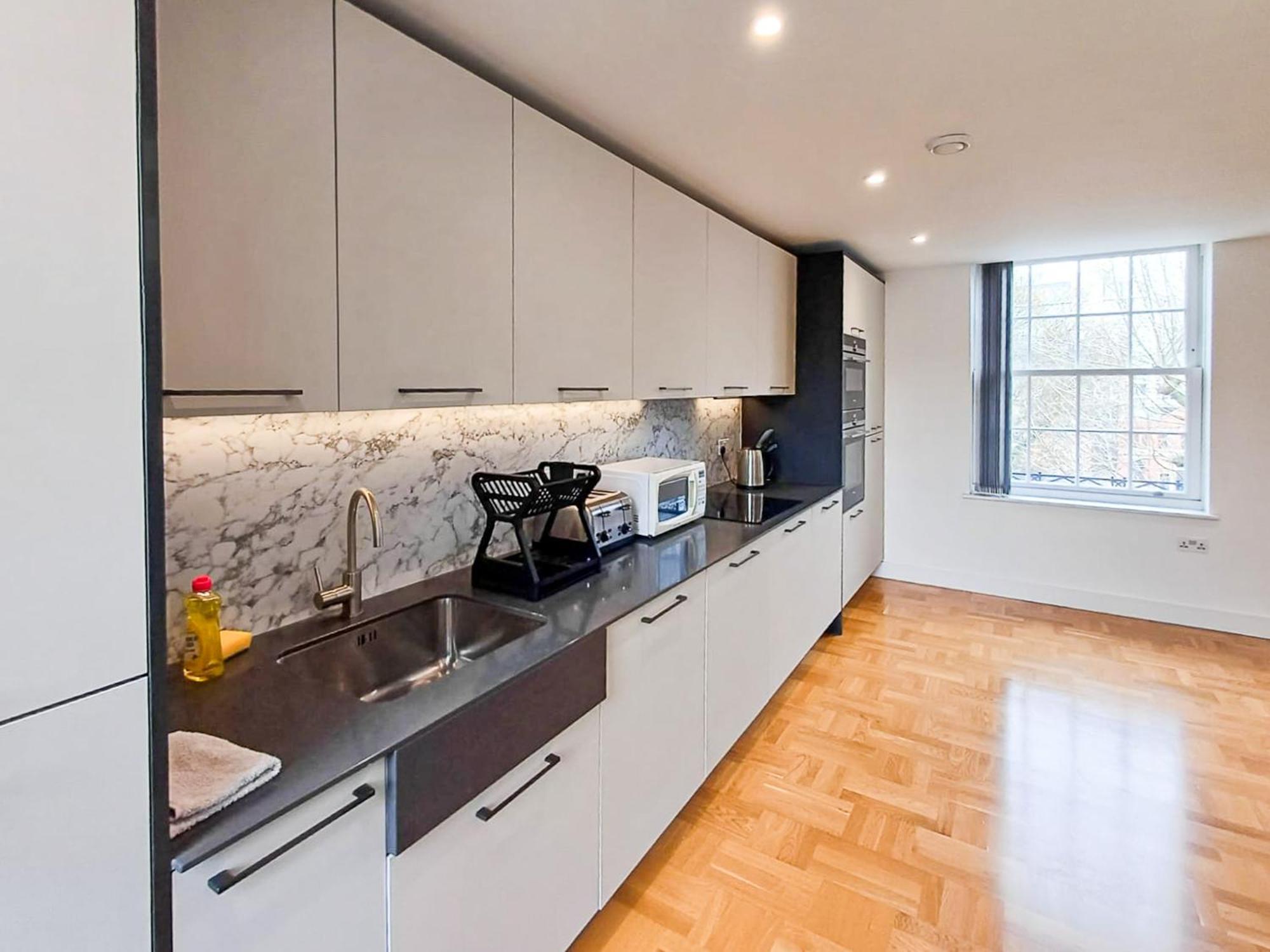 Modern 2-Bedroom, 2-Bathroom Apartment In West Kensington Londres Exterior foto